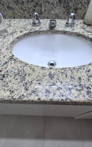 Apartamento à venda com 157m², 4 quartos e 3 vagas Apartamento à venda com 157m², 4 quartos e 3 vagasSuíte 2 - Banheiro