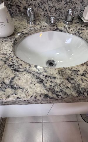 Apartamento à venda com 157m², 4 quartos e 3 vagas Apartamento à venda com 157m², 4 quartos e 3 vagasSuíte 3 - Banheiro