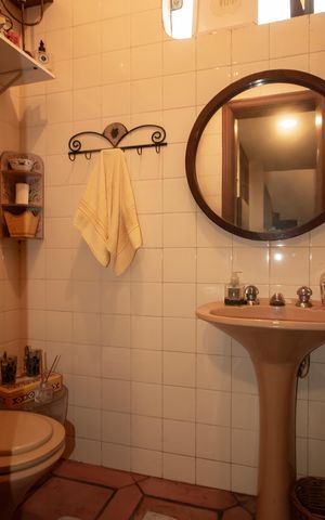 Casa à venda com 370m², 3 quartos e 2 vagasBanheiro do Salão 