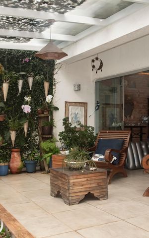 Casa à venda com 370m², 3 quartos e 2 vagasJardim/Piscina