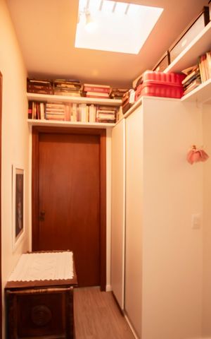 Casa à venda com 370m², 3 quartos e 2 vagasCorredor