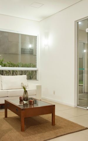Apartamento à venda com 56m², 2 quartos e 2 vagasHall social