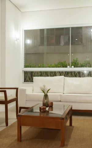 Apartamento à venda com 56m², 2 quartos e 2 vagasHall social