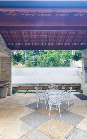 Apartamento à venda com 96m², 3 quartos e 2 vagas Apartamento à venda com 96m², 3 quartos e 2 vagasChurrasqueira