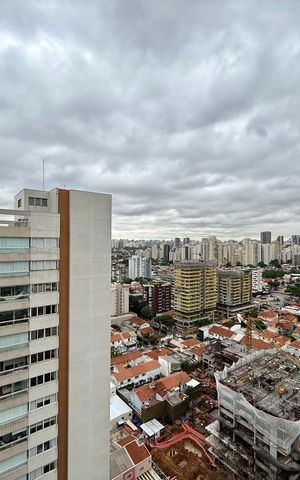 Apartamento à venda com 200m², 3 quartos e 4 vagas Apartamento à venda com 200m², 3 quartos e 4 vagasVista