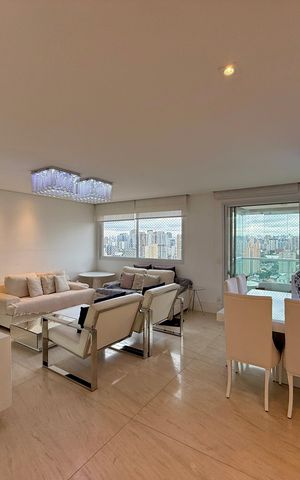 Apartamento à venda com 200m², 3 quartos e 4 vagas Apartamento à venda com 200m², 3 quartos e 4 vagasSala