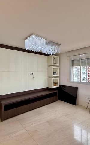 Apartamento à venda com 200m², 3 quartos e 4 vagas Apartamento à venda com 200m², 3 quartos e 4 vagasSala