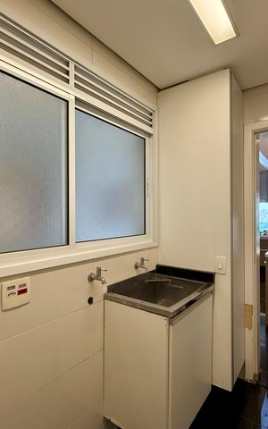 Apartamento à venda com 200m², 3 quartos e 4 vagas Apartamento à venda com 200m², 3 quartos e 4 vagasÁrea de Serviço