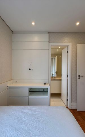 Apartamento à venda com 200m², 3 quartos e 4 vagas Apartamento à venda com 200m², 3 quartos e 4 vagasSuíte 1