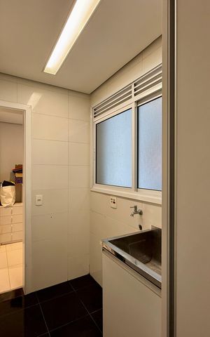 Apartamento à venda com 200m², 3 quartos e 4 vagas Apartamento à venda com 200m², 3 quartos e 4 vagasÁrea de Serviço