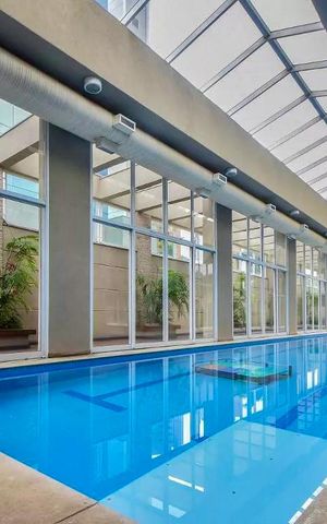 Apartamento à venda com 200m², 3 quartos e 4 vagas Apartamento à venda com 200m², 3 quartos e 4 vagasPiscina