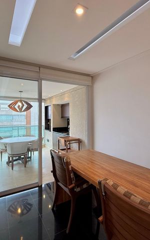 Apartamento à venda com 200m², 3 quartos e 4 vagas Apartamento à venda com 200m², 3 quartos e 4 vagasCozinha
