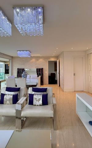Apartamento à venda com 200m², 3 quartos e 4 vagas Apartamento à venda com 200m², 3 quartos e 4 vagasSala