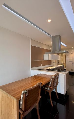Apartamento à venda com 200m², 3 quartos e 4 vagas Apartamento à venda com 200m², 3 quartos e 4 vagasCozinha