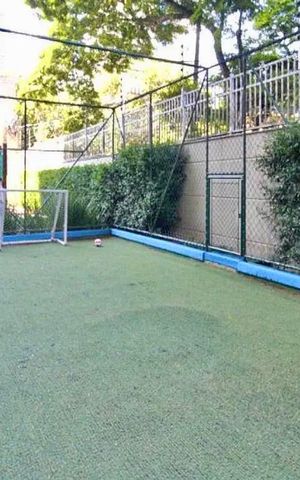 Apartamento à venda com 200m², 3 quartos e 4 vagas Apartamento à venda com 200m², 3 quartos e 4 vagasQuadrinha