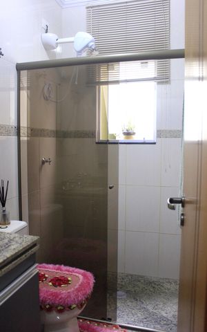 Casa à venda com 219m², 4 quartos e 4 vagasBanheiro da Suíte 