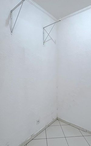Casa de condomínio à venda com 108m², 4 quartos e 1 vagaQuarto de Serviço