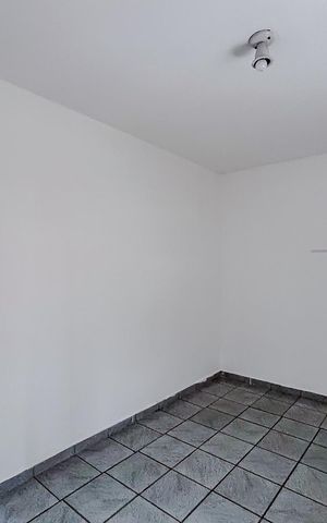 Casa de condomínio à venda com 108m², 4 quartos e 1 vagaQuarto 2