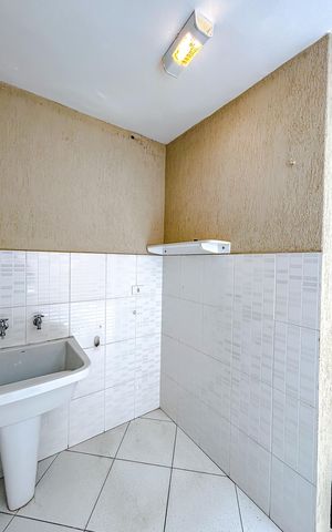 Casa de condomínio à venda com 108m², 4 quartos e 1 vagaÁrea de Serviço
