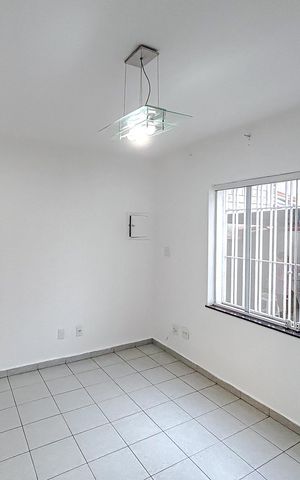 Casa de condomínio à venda com 108m², 4 quartos e 1 vagaSala