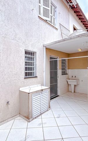 Casa de condomínio à venda com 108m², 4 quartos e 1 vagaÁrea externa