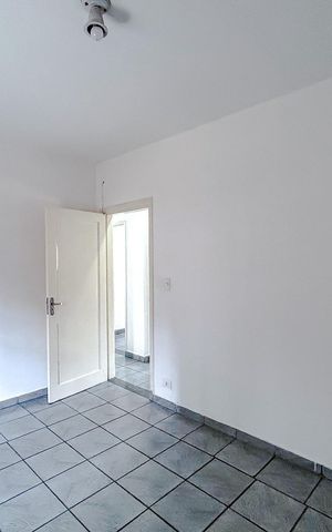 Casa de condomínio à venda com 108m², 4 quartos e 1 vagaQuarto 2
