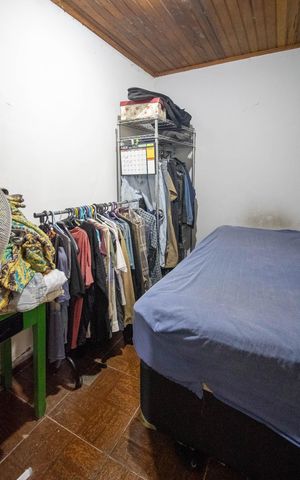 Casa à venda com 450m², 3 quartos e 5 vagas Casa à venda com 450m², 3 quartos e 5 vagasQuarto 2