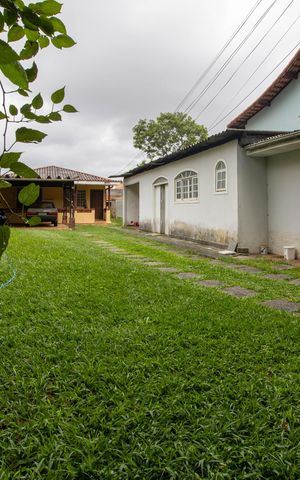 Casa à venda com 450m², 3 quartos e 5 vagas Casa à venda com 450m², 3 quartos e 5 vagasGaragem