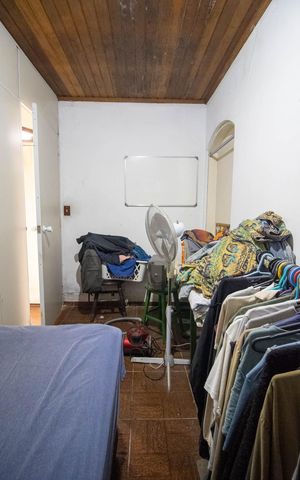 Casa à venda com 450m², 3 quartos e 5 vagas Casa à venda com 450m², 3 quartos e 5 vagasQuarto 2