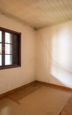 Casa à venda com 450m², 3 quartos e 5 vagas Casa à venda com 450m², 3 quartos e 5 vagasQuarto 1