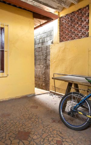 Casa à venda com 450m², 3 quartos e 5 vagas Casa à venda com 450m², 3 quartos e 5 vagasQuintal