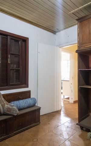Casa à venda com 450m², 3 quartos e 5 vagas Casa à venda com 450m², 3 quartos e 5 vagasQuarto 2