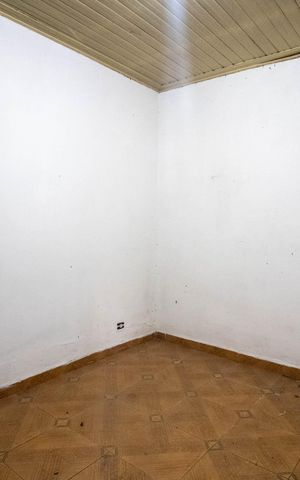Casa à venda com 450m², 3 quartos e 5 vagas Casa à venda com 450m², 3 quartos e 5 vagasQuarto 2