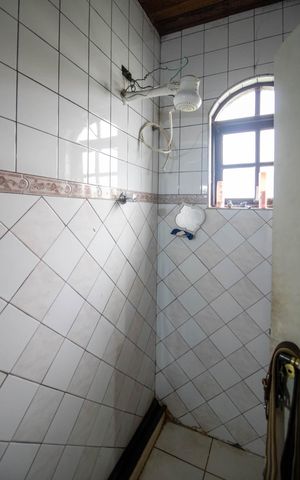 Casa à venda com 450m², 3 quartos e 5 vagas Casa à venda com 450m², 3 quartos e 5 vagasBanheiro Casa 2