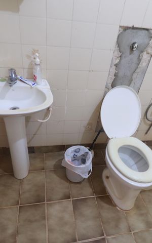 Casa para alugar com 1600m², 4 quartos e 12 vagasBanheiro 1