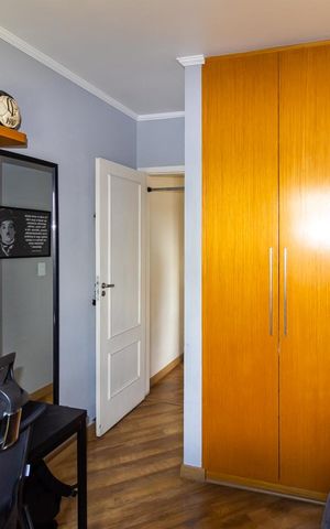 Casa à venda com 280m², 4 quartos e 5 vagas Casa à venda com 280m², 4 quartos e 5 vagasQuarto 2