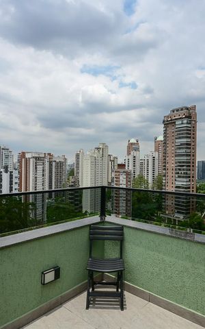 Apartamento para alugar com 97m², 1 quarto e 2 vagasVaranda