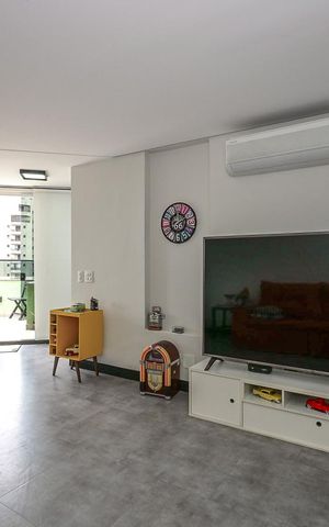Apartamento para alugar com 97m², 1 quarto e 2 vagasSala