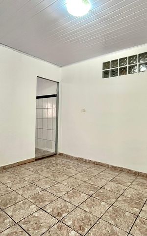 Casa para alugar com 60m², 2 quartos e sem vaga Casa para alugar com 60m², 2 quartos e sem vagaSala