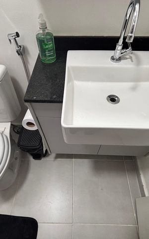 Studio para alugar com 25m², 1 quarto e sem vaga Studio para alugar com 25m², 1 quarto e sem vagaBanheiro