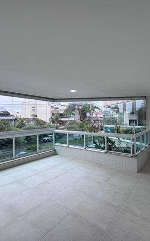Apartamento à venda com 112m², 3 quartos e 1 vaga Apartamento à venda com 112m², 3 quartos e 1 vagaVaranda