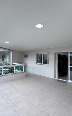 Apartamento à venda com 112m², 3 quartos e 1 vaga Apartamento à venda com 112m², 3 quartos e 1 vagaVaranda