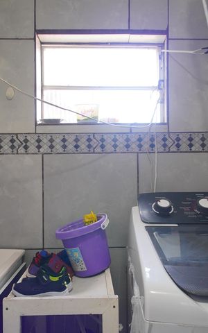Casa para alugar com 400m², 5 quartos e 6 vagasBanheiro 1