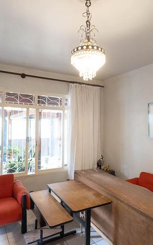 Casa à venda com 309m², 4 quartos e 3 vagas Casa à venda com 309m², 4 quartos e 3 vagasSala 1