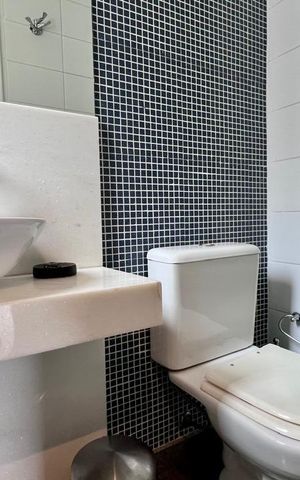 Apartamento à venda com 190m², 3 quartos e 2 vagasbanho