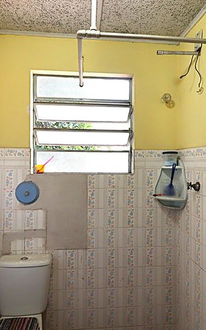 Casa à venda com 160m², 3 quartos e 3 vagasSalão de festa - Banheiro
