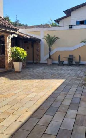 Casa à venda com 320m², 3 quartos e 7 vagas