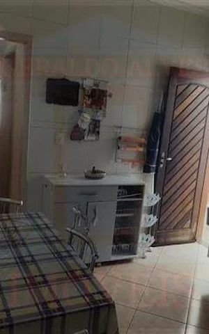 Casa à venda com 143m², 3 quartos e 2 vagas