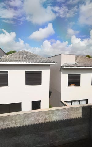Casa de condomínio à venda com 138m², 3 quartos e 2 vagasVista Suíte 3