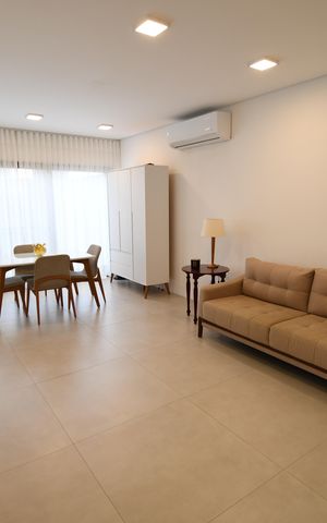 Casa de condomínio à venda com 138m², 3 quartos e 2 vagasSala